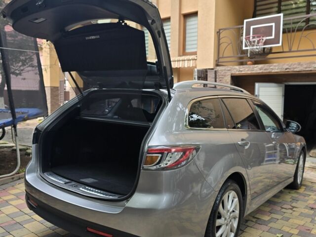 Сірий Мазда 6, об'ємом двигуна 2.2 л та пробігом 215 тис. км за 6500 $, фото 4 на Automoto.ua