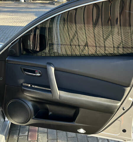 Сірий Мазда 6, об'ємом двигуна 2.2 л та пробігом 262 тис. км за 8399 $, фото 12 на Automoto.ua