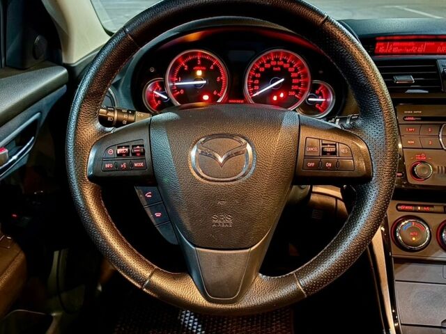 Сірий Мазда 6, об'ємом двигуна 2.18 л та пробігом 209 тис. км за 8600 $, фото 17 на Automoto.ua