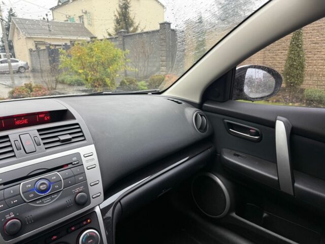 Сірий Мазда 6, об'ємом двигуна 2.2 л та пробігом 200 тис. км за 4200 $, фото 13 на Automoto.ua