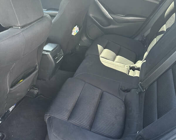 Сірий Мазда 6, об'ємом двигуна 2.19 л та пробігом 260 тис. км за 9500 $, фото 7 на Automoto.ua
