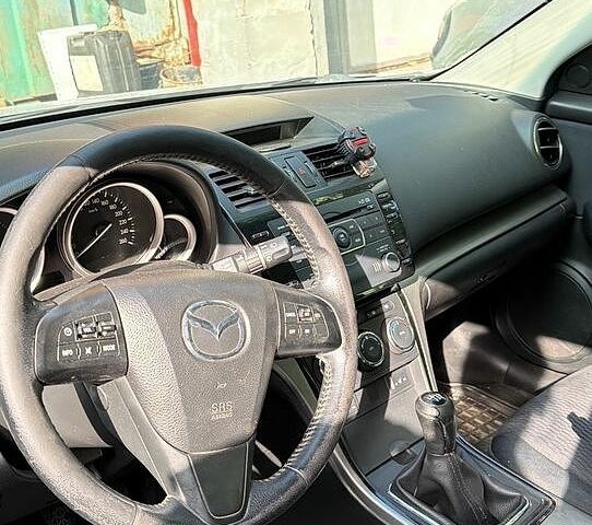 Сірий Мазда 6, об'ємом двигуна 2.2 л та пробігом 230 тис. км за 7500 $, фото 10 на Automoto.ua