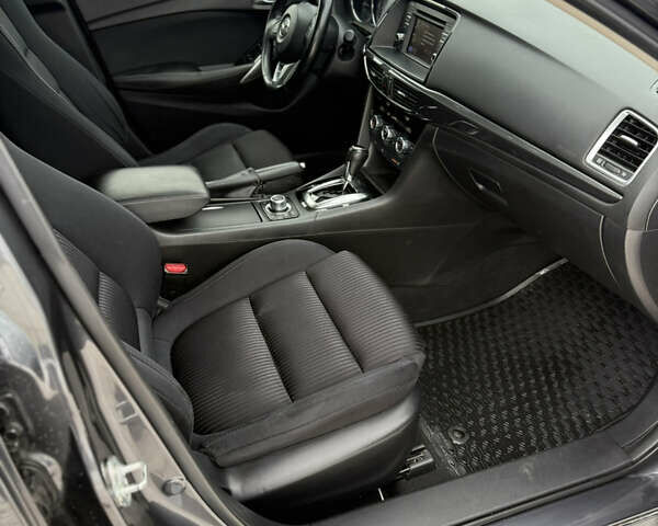 Серый Мазда 6, объемом двигателя 2.18 л и пробегом 260 тыс. км за 10300 $, фото 38 на Automoto.ua