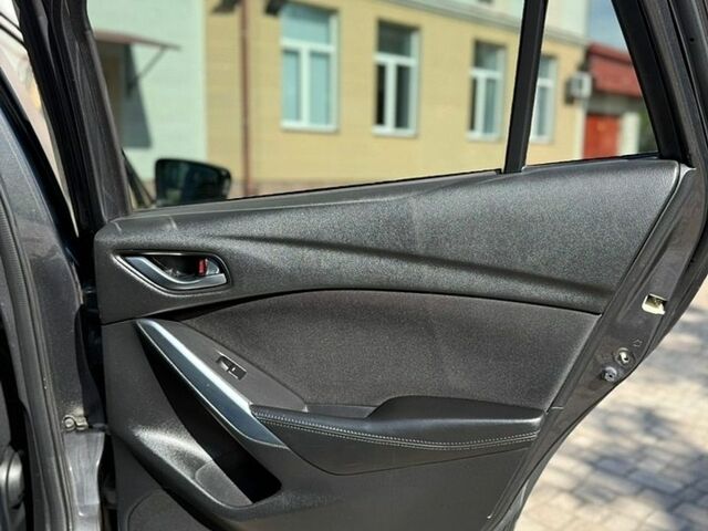 Сірий Мазда 6, об'ємом двигуна 2.19 л та пробігом 270 тис. км за 8800 $, фото 33 на Automoto.ua