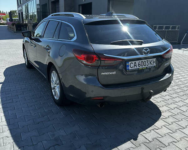 Сірий Мазда 6, об'ємом двигуна 2.19 л та пробігом 260 тис. км за 9500 $, фото 4 на Automoto.ua