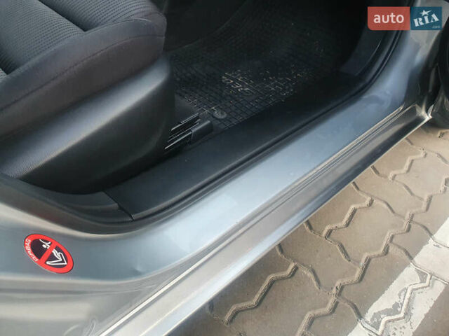 Сірий Мазда 6, об'ємом двигуна 2.2 л та пробігом 290 тис. км за 10500 $, фото 10 на Automoto.ua