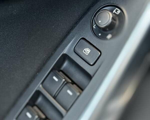 Сірий Мазда 6, об'ємом двигуна 2.2 л та пробігом 215 тис. км за 10790 $, фото 72 на Automoto.ua