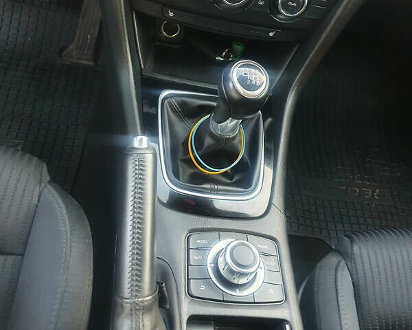 Сірий Мазда 6, об'ємом двигуна 2.2 л та пробігом 290 тис. км за 10500 $, фото 2 на Automoto.ua