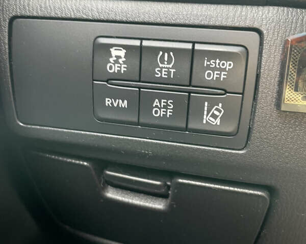 Серый Мазда 6, объемом двигателя 2.2 л и пробегом 293 тыс. км за 13000 $, фото 13 на Automoto.ua