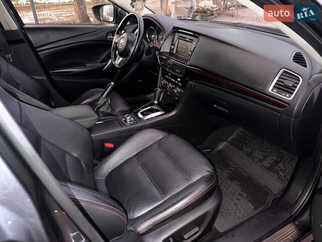 Серый Мазда 6, объемом двигателя 2.19 л и пробегом 226 тыс. км за 10900 $, фото 48 на Automoto.ua