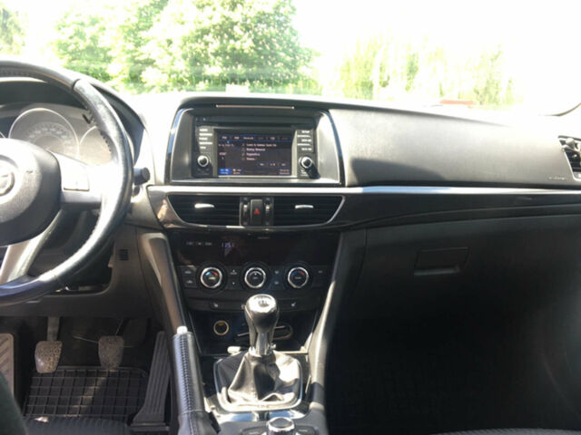 Сірий Мазда 6, об'ємом двигуна 2.2 л та пробігом 339 тис. км за 11500 $, фото 9 на Automoto.ua