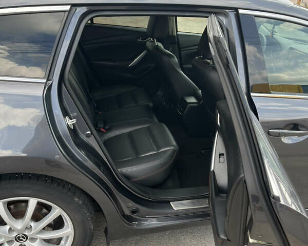 Сірий Мазда 6, об'ємом двигуна 2.18 л та пробігом 292 тис. км за 11000 $, фото 12 на Automoto.ua