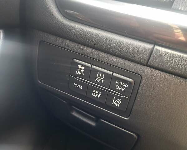 Сірий Мазда 6, об'ємом двигуна 2.19 л та пробігом 196 тис. км за 11650 $, фото 10 на Automoto.ua