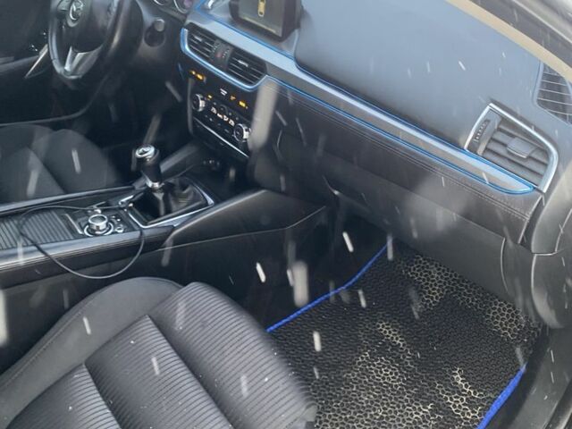 Серый Мазда 6, объемом двигателя 2.2 л и пробегом 284 тыс. км за 10800 $, фото 5 на Automoto.ua