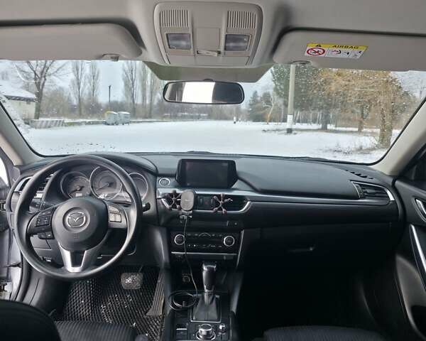 Серый Мазда 6, объемом двигателя 2.19 л и пробегом 273 тыс. км за 13000 $, фото 5 на Automoto.ua