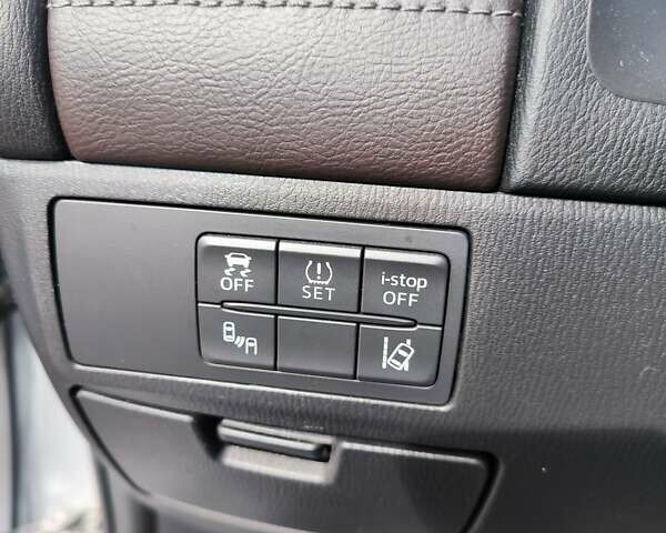 Сірий Мазда 6, об'ємом двигуна 2.19 л та пробігом 258 тис. км за 13900 $, фото 12 на Automoto.ua