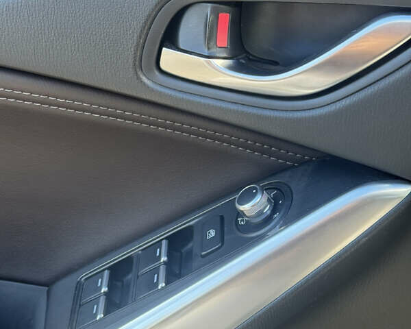 Сірий Мазда 6, об'ємом двигуна 0 л та пробігом 250 тис. км за 13500 $, фото 22 на Automoto.ua