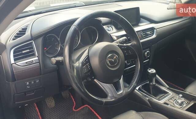 Серый Мазда 6, объемом двигателя 2.19 л и пробегом 215 тыс. км за 13500 $, фото 17 на Automoto.ua
