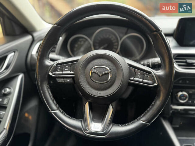 Сірий Мазда 6, об'ємом двигуна 2 л та пробігом 190 тис. км за 15950 $, фото 16 на Automoto.ua