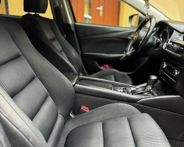 Сірий Мазда 6, об'ємом двигуна 2 л та пробігом 190 тис. км за 15950 $, фото 18 на Automoto.ua