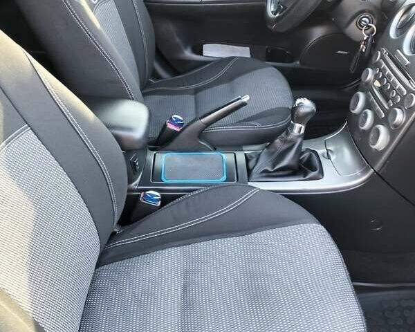 Серый Мазда 6, объемом двигателя 2 л и пробегом 312 тыс. км за 4300 $, фото 9 на Automoto.ua