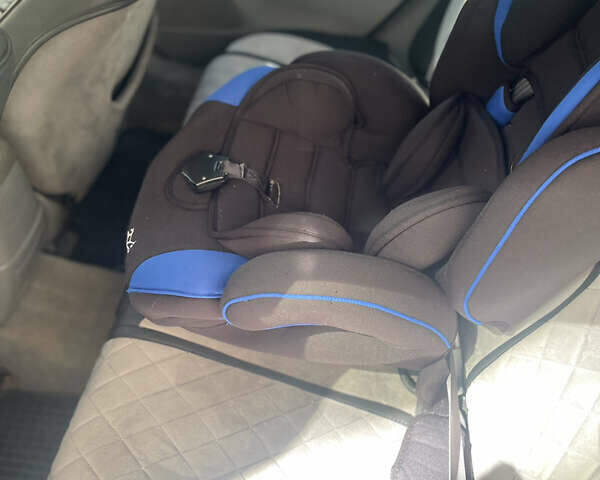 Серый Мазда 6, объемом двигателя 2 л и пробегом 389 тыс. км за 4000 $, фото 10 на Automoto.ua