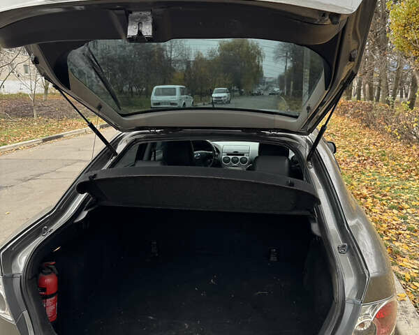 Серый Мазда 6, объемом двигателя 2 л и пробегом 243 тыс. км за 4200 $, фото 11 на Automoto.ua