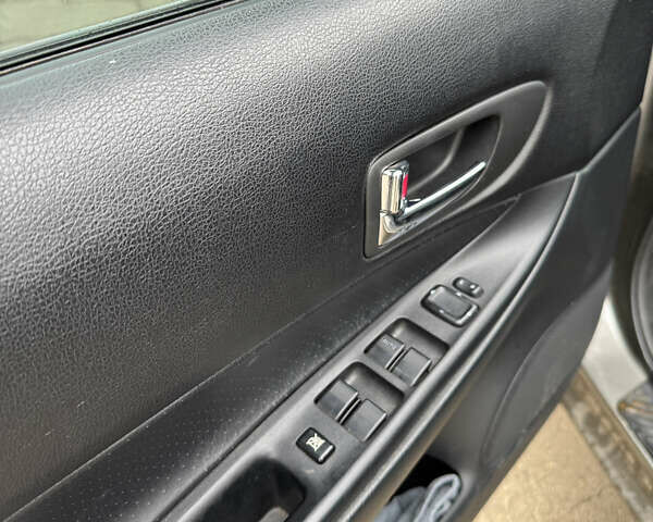 Серый Мазда 6, объемом двигателя 2 л и пробегом 243 тыс. км за 4200 $, фото 10 на Automoto.ua