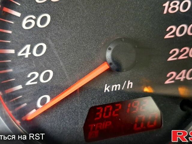 Сірий Мазда 6, об'ємом двигуна 2 л та пробігом 302 тис. км за 3000 $, фото 10 на Automoto.ua