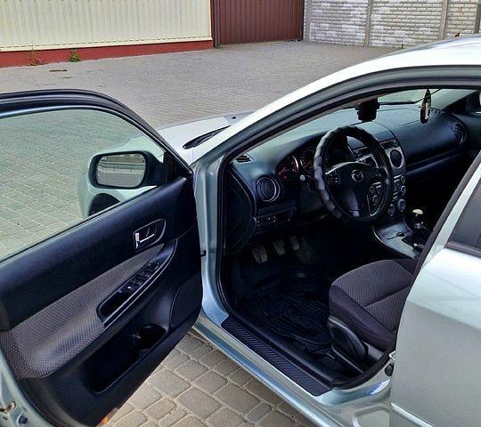 Сірий Мазда 6, об'ємом двигуна 2 л та пробігом 302 тис. км за 3000 $, фото 9 на Automoto.ua