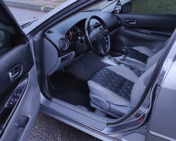 Серый Мазда 6, объемом двигателя 2 л и пробегом 337 тыс. км за 3700 $, фото 5 на Automoto.ua