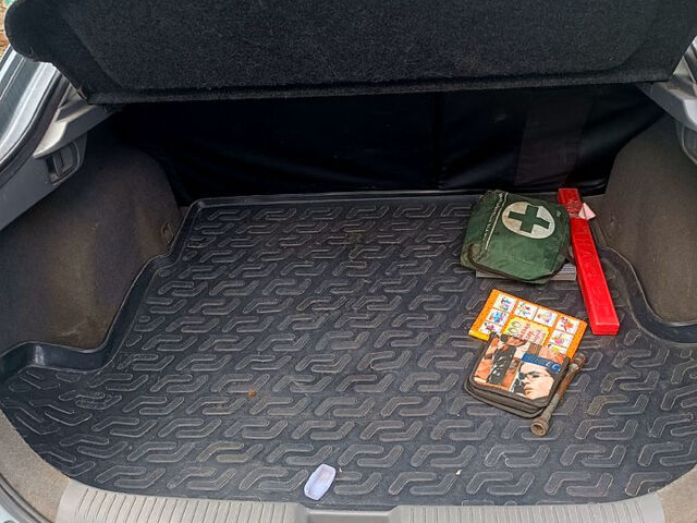 Серый Мазда 6, объемом двигателя 1.8 л и пробегом 0 тыс. км за 2800 $, фото 4 на Automoto.ua