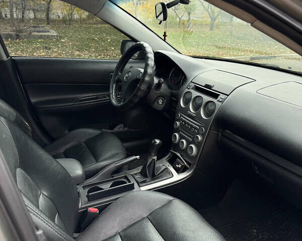 Серый Мазда 6, объемом двигателя 2 л и пробегом 243 тыс. км за 4200 $, фото 6 на Automoto.ua