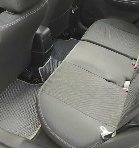 Серый Мазда 6, объемом двигателя 0 л и пробегом 260 тыс. км за 3800 $, фото 6 на Automoto.ua