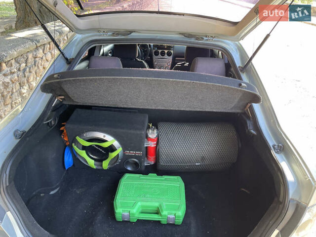Сірий Мазда 6, об'ємом двигуна 2 л та пробігом 249 тис. км за 4300 $, фото 8 на Automoto.ua