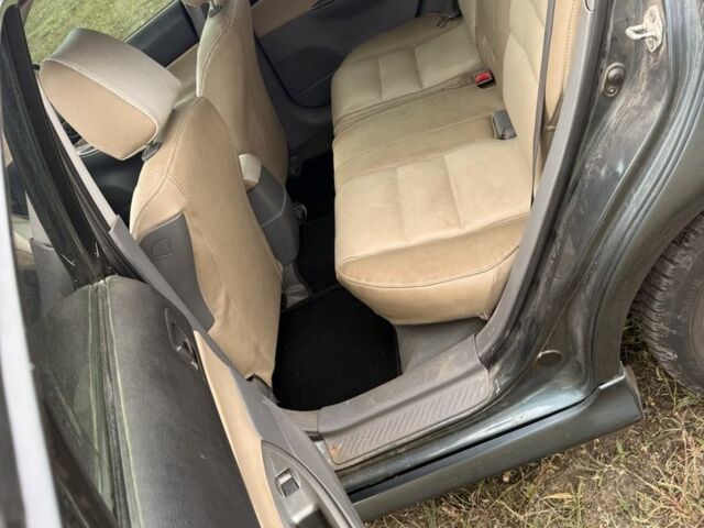 Сірий Мазда 6, об'ємом двигуна 2.3 л та пробігом 207 тис. км за 3200 $, фото 11 на Automoto.ua