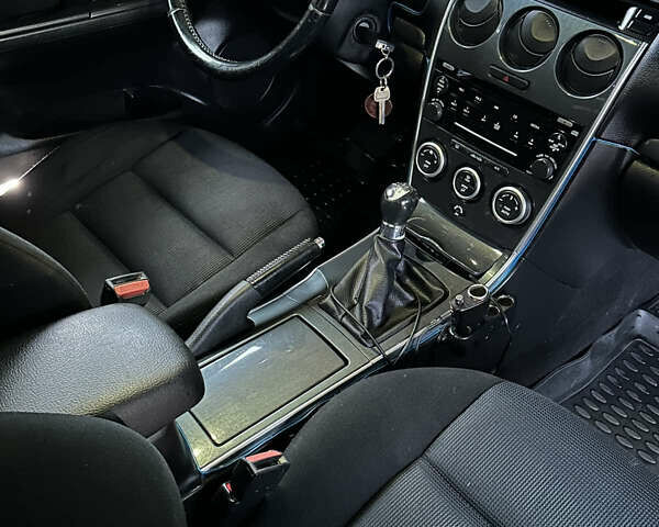 Сірий Мазда 6, об'ємом двигуна 2 л та пробігом 340 тис. км за 3999 $, фото 4 на Automoto.ua