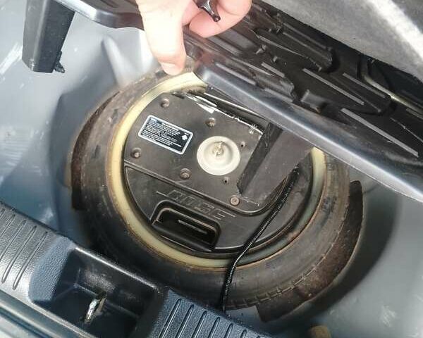 Сірий Мазда 6, об'ємом двигуна 2 л та пробігом 250 тис. км за 5150 $, фото 7 на Automoto.ua