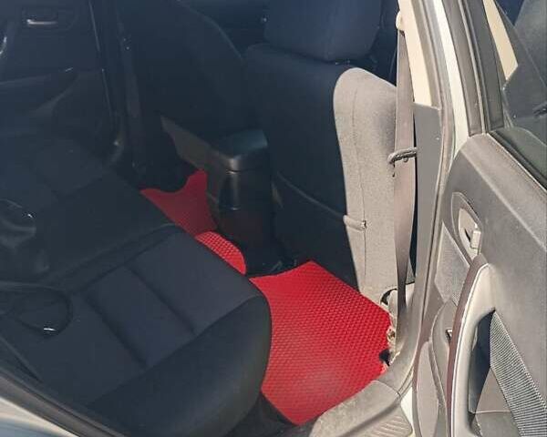 Сірий Мазда 6, об'ємом двигуна 1.8 л та пробігом 222 тис. км за 4400 $, фото 9 на Automoto.ua