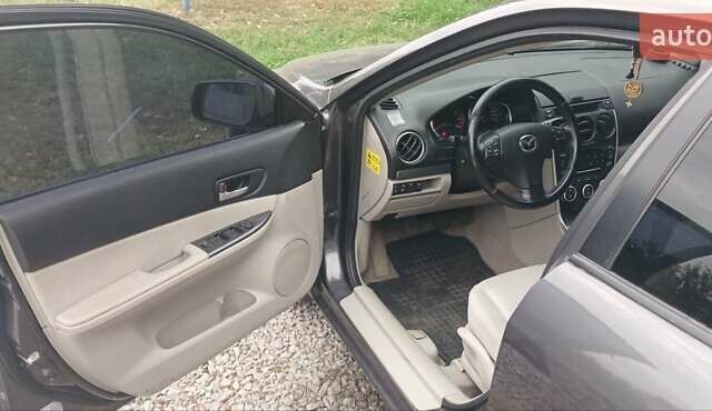 Мазда 6 2006 в Карловке на Automoto.ua Серый Мазда 6, объемом двигателя 2 л и пробегом 251 тыс. км за 5300 $, фото 11 на Automoto.ua