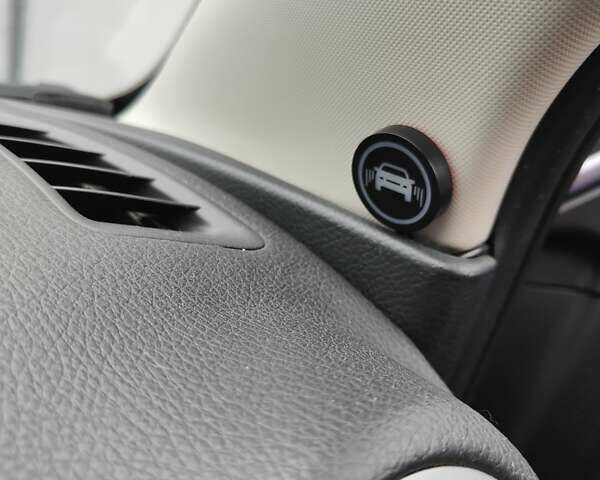 Сірий Мазда 6, об'ємом двигуна 2 л та пробігом 242 тис. км за 7000 $, фото 9 на Automoto.ua