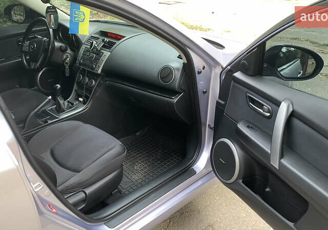 Сірий Мазда 6, об'ємом двигуна 2 л та пробігом 280 тис. км за 7600 $, фото 9 на Automoto.ua