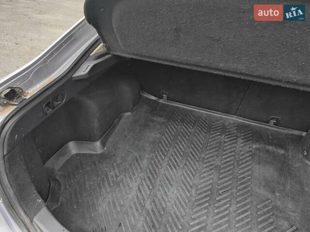 Сірий Мазда 6, об'ємом двигуна 2 л та пробігом 242 тис. км за 7000 $, фото 16 на Automoto.ua