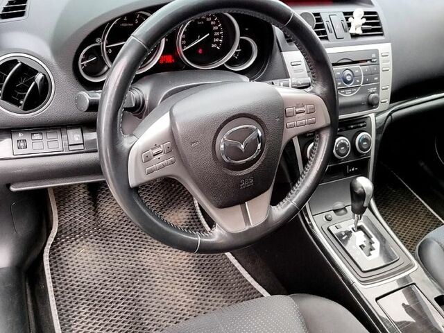 Серый Мазда 6, объемом двигателя 2 л и пробегом 250 тыс. км за 6500 $, фото 5 на Automoto.ua