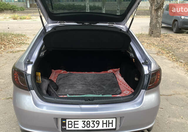 Сірий Мазда 6, об'ємом двигуна 2 л та пробігом 280 тис. км за 7600 $, фото 10 на Automoto.ua