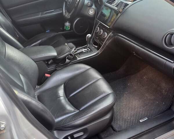 Сірий Мазда 6, об'ємом двигуна 2 л та пробігом 260 тис. км за 8350 $, фото 6 на Automoto.ua