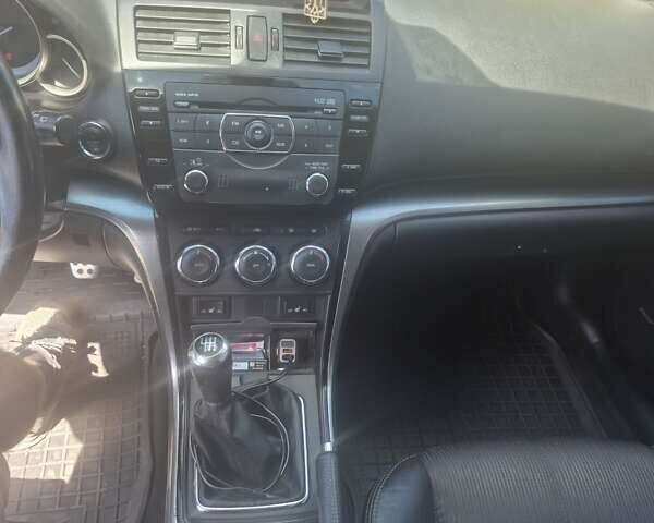 Серый Мазда 6, объемом двигателя 2.18 л и пробегом 245 тыс. км за 8300 $, фото 19 на Automoto.ua