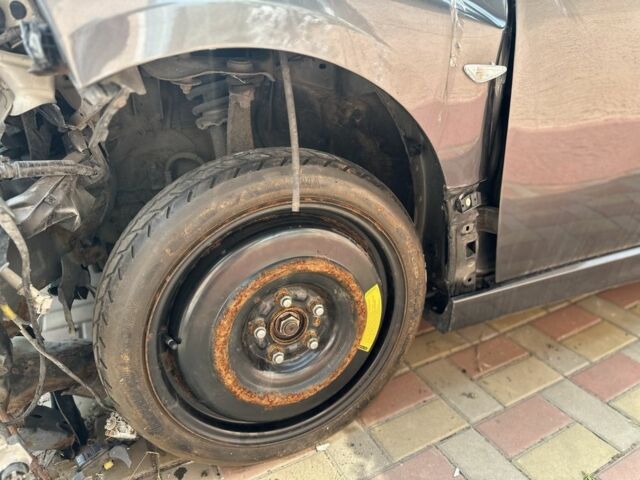 Сірий Мазда 6, об'ємом двигуна 2.2 л та пробігом 270 тис. км за 3800 $, фото 6 на Automoto.ua