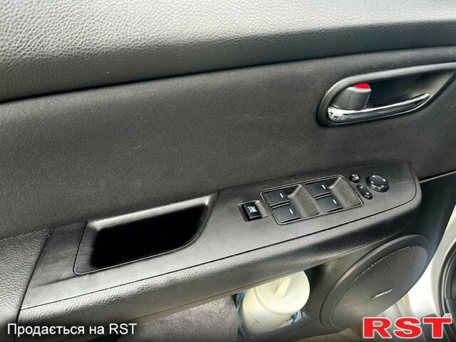 Серый Мазда 6, объемом двигателя 22 л и пробегом 295 тыс. км за 7299 $, фото 8 на Automoto.ua