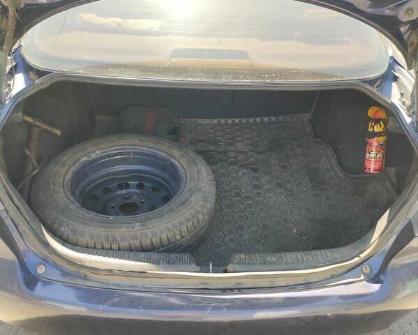 Синій Мазда 6, об'ємом двигуна 1.8 л та пробігом 350 тис. км за 4000 $, фото 3 на Automoto.ua
